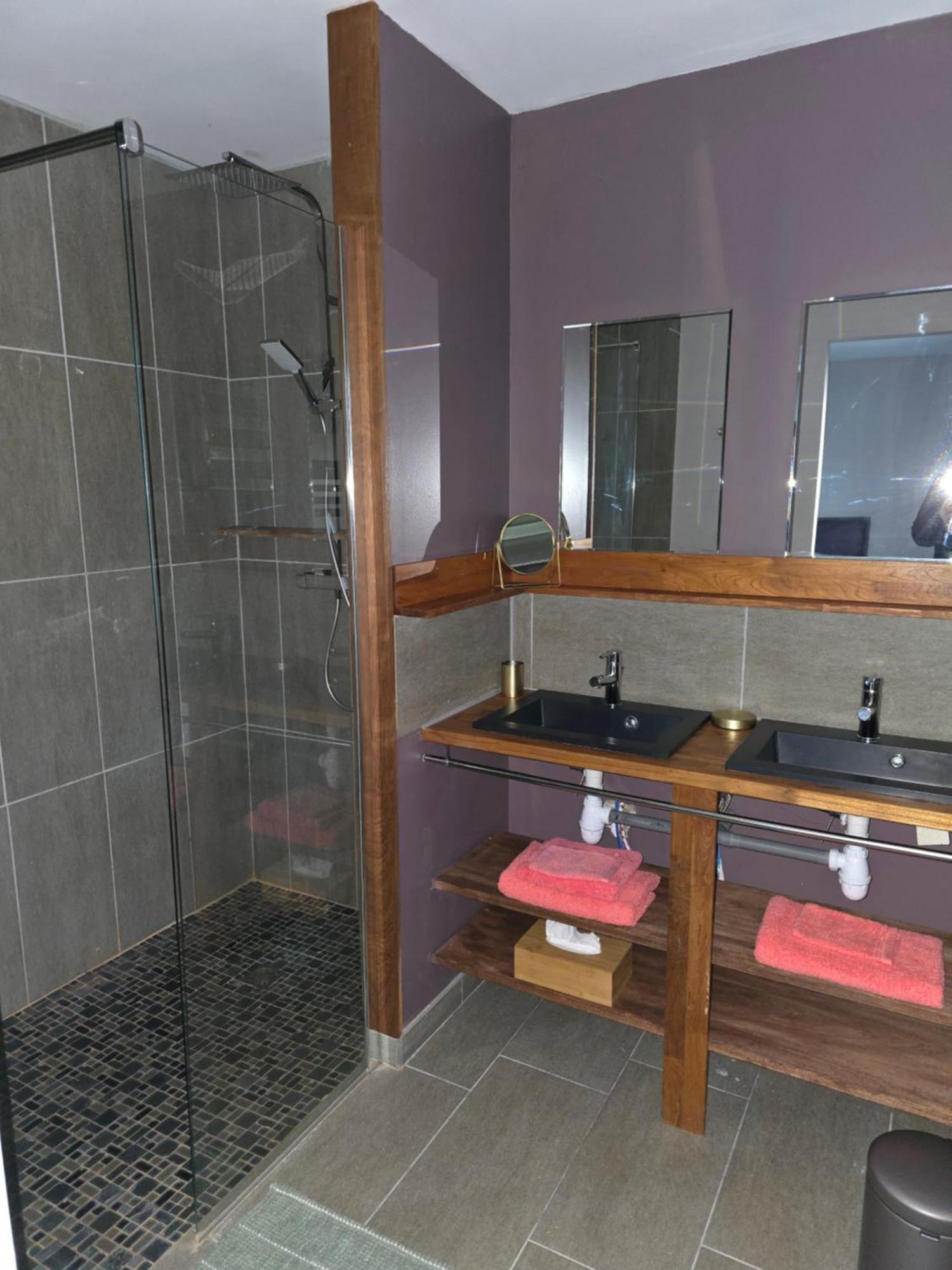 Les Balcons Du Cap Bed & Breakfast เอสกาลส์ ภายนอก รูปภาพ